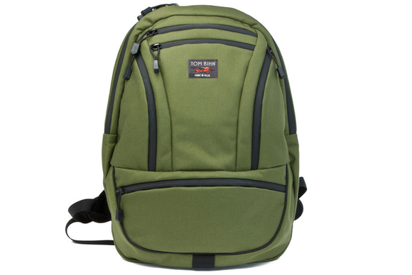 tom bihn synapse green front 580