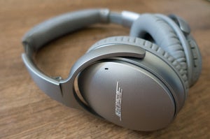 bose qc35 side