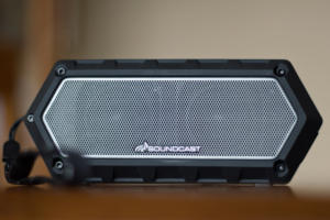 Soundcast VG1 front